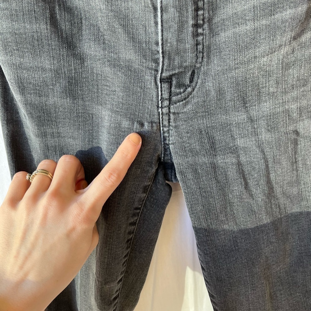 Madewell 9” Mid Rise Skinny Jeans in Black - Picture 13 of 16